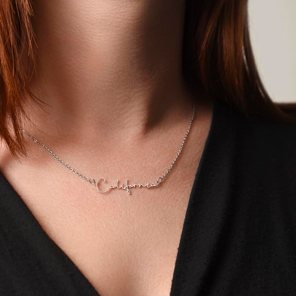 Personalized Name Necklace in Elegant Script - š Jewelry Gift from Mom - TheBestGiftPlace